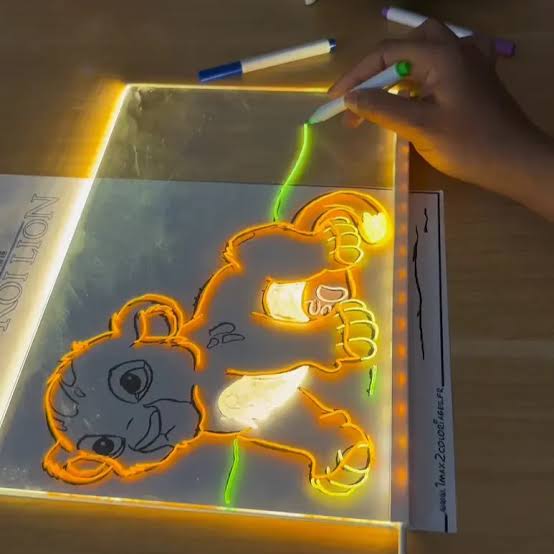 لوحة الكتابة و الرسم المضيئة